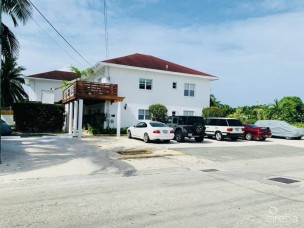 1 Bed South Sound Near Smith Cove - Poss. Short Term