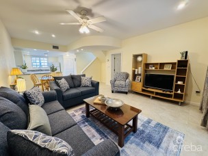 38 Garden Retreat - Great Location!