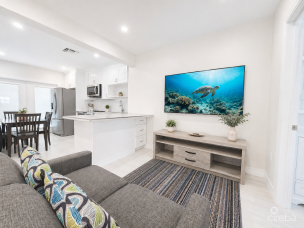 3bed/3bath West Bay - Sharers Welcome - Pet Friendly