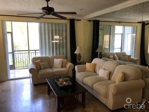 Beautiful 2bedroom 2.5 Bathroom Villas Royale Condo
