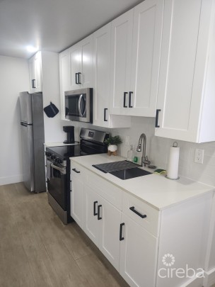 Breakers Apartment With Ocean Views Incl Utilities