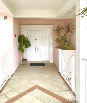 Britannia Top Floor Rental