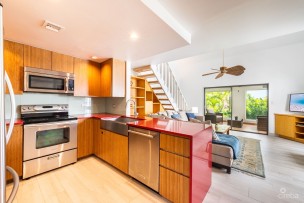 Canal Front With Dock 2 Bed 2 Bath Smb Corridor