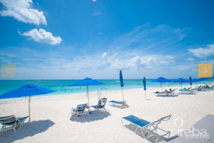Cayman Reef Oceanfront - 3bed/2bath - Available April 20-nov 30  All Inclusive