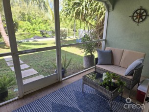 Charming Canal View 2bed On Omega Drive
