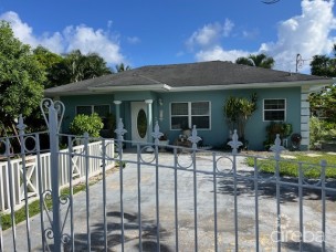 Family Home On Montrose Way