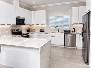 Jacaranda Court    ( Duplex  Unit 1 )