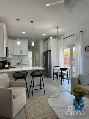 La Paidion Condo 4 West Bay