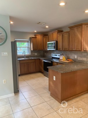 Mangrove Pointe Renovated 2 Bed/2.5 Bath Corner Condo