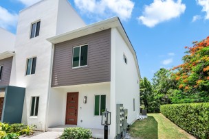 Master Bedroom & Bathroom In Shared 2 Bed