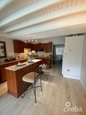 Ocean Club With Pool View