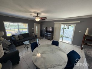 Palm Springs One Bedroom With Garden Available Now