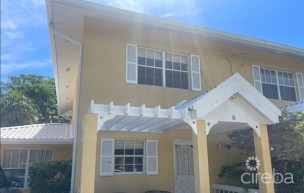 Poincianas - 3 Bed 2.5 Bath - Walkers Road