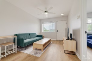 Renovated Lakeside 1 Bed / 1 Bathroom - Available Immediately