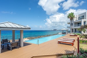 Seaview - Oceanfront Penthouse