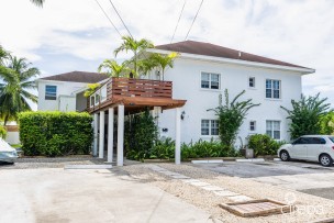 South Sound 1 Bed Near Smith Cove - Short Term Possible