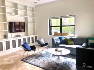 St Tropez 2 Bed/2.5 Bath