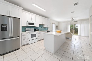 Summit Crescent 2 Bed / 2.5 Bath - Close Proximity To Harbour Walk & Grand Harbour