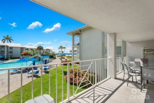 Sunset Cove 2/2  Pool And Beach Views, Available 1st May