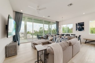 Sunset Point - Lease To Own Option - Beautifully Upgraded 3 Bed With Panoramic Ocean Views