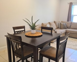 Tropical Gardens 2b/2b Available Sept 1st