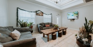 West Bay 3 Bedroom Single Family Home- Sharers Welcomed