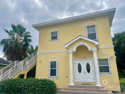 3 Bed 2 Bath - Mendip Circle