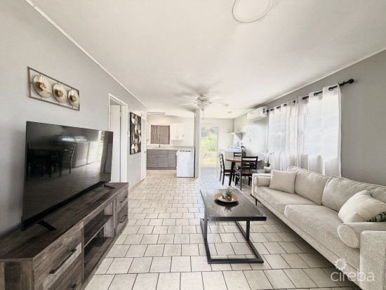 1 Bed / 1 Bath Home In West Bay On Barnett Cl