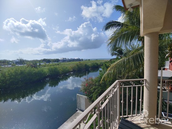 1 Br House With Large Dock