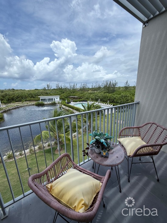 19 North Top Floor 1 Bed, 1 Bath