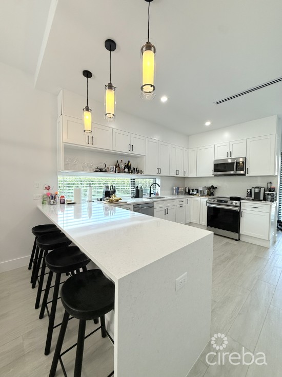 2 Bed, 2.5 Bath Plus Office - The Arbours