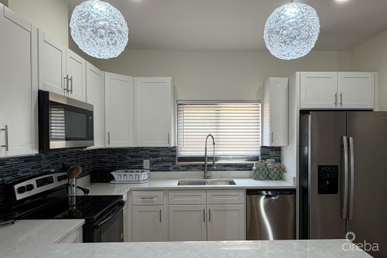 2 Bed/2.5 Bath  Raven Manor - Unit #2