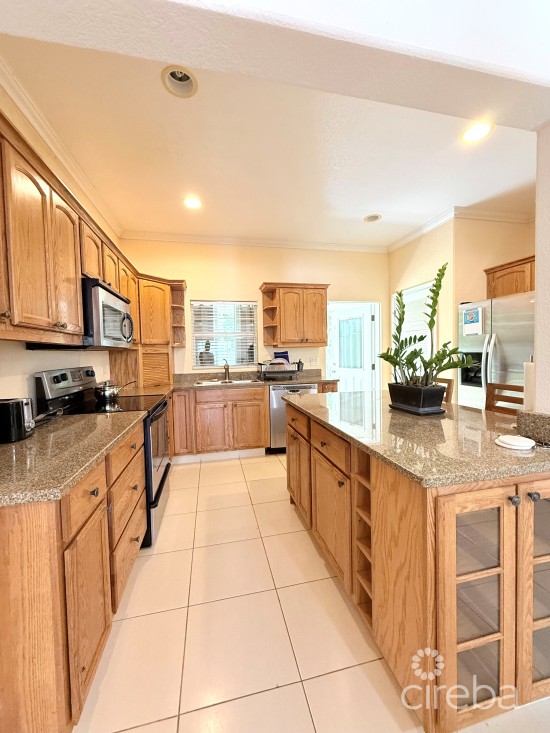 2 Bed, 2.5 Bath Townhouse - Ithmar Circle