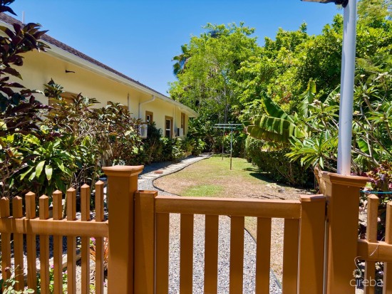 2 Bedroom - 1 Bathroom -  Prime Location George Town
