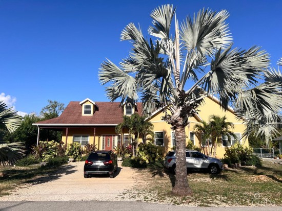 25 Kingchase Drive - 2 Bedroom, Beach Bay