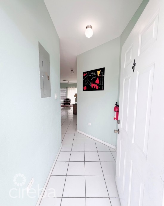 2bed/2bath - Town & Country - Smith Rd, George Town