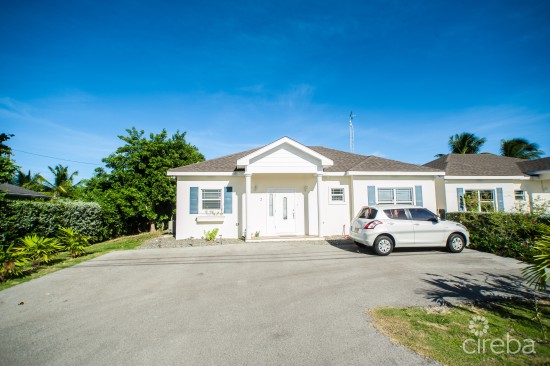 3 Bed 2 Bath Duplex On Glade Drive
