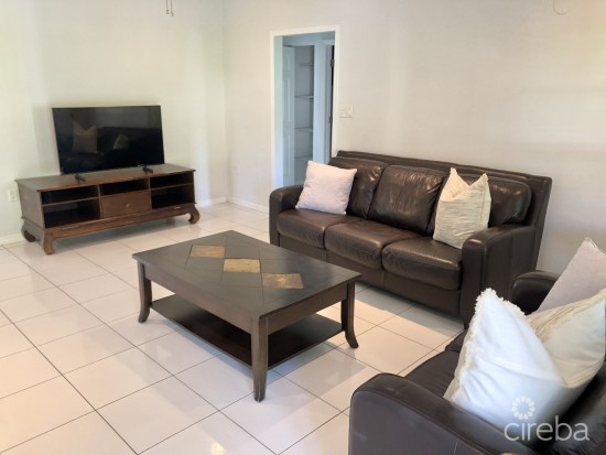 3 Bed 2 Bath Single Family Home.- Spotts