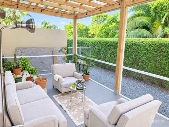 3 Bed 3.5 Bath - West Bay