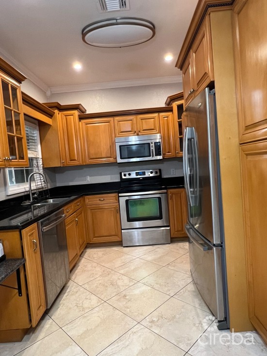 3 Bed, 3 Bath Home In West Bay- Available Mid June