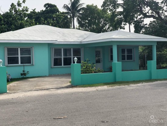 3 Bedroom Family Home +  Efficiency Apt  W/ Kitchen And Bathroom. Gt
