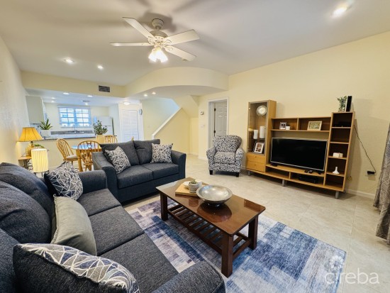 38 Garden Retreat - Great Location!