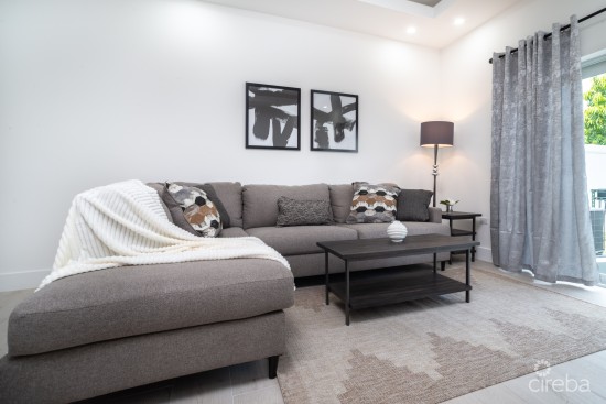 3bed/3.5 Bath  Pet Friendly  Fenced Back Garden  South Sound  Mantras