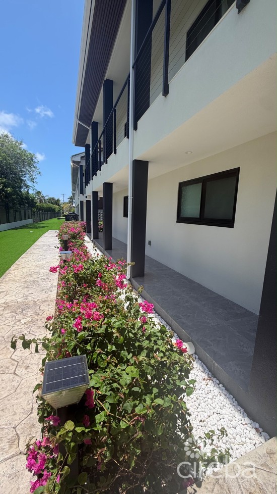 Arza 1 Bed  1 Bath Available Now!