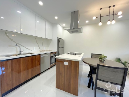 Arza 2 Bed, 2 Bath Plus Den - Beautifully Furnished