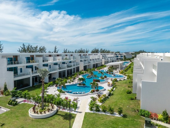 Bahia 4 Bedroom Available End Of May