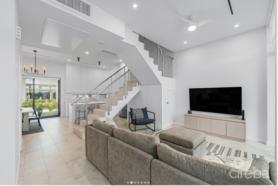 Bahia  Spacious 3-bedroom Townhouse With Resort-style Living
