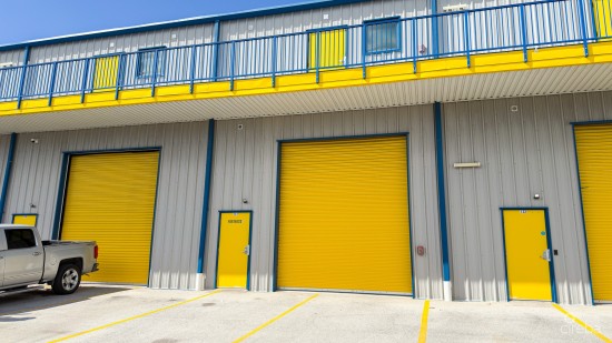 Barcadere Warehouse And Office Monthly Cam Ci$700