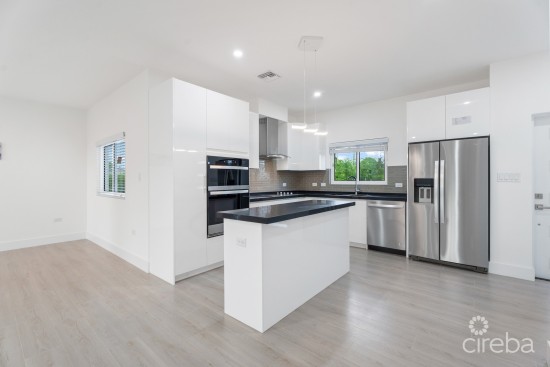 Brand New 2 Bed, 3 Bath Yarl Townhome (bldg 15)