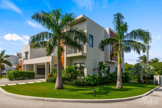 Blue Palms 3, West Bay Townhome